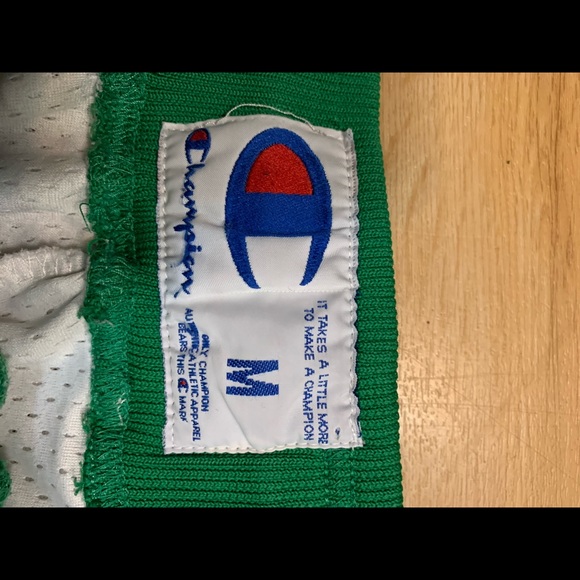 Men’s Vintage/retro Champion Boston Celtics shorts - Picture 2 of 2